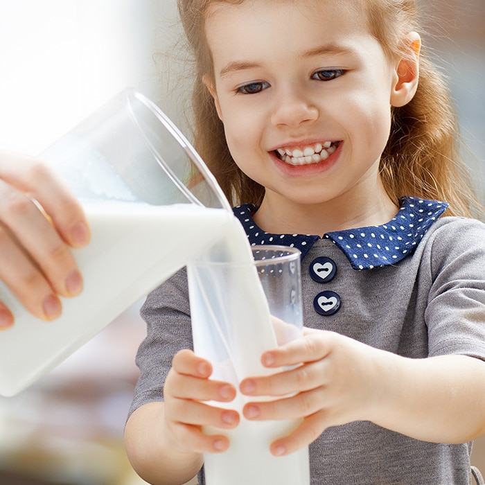 5 Reasons to Always Choose Cowâ€™s Milk over the Alternatives
