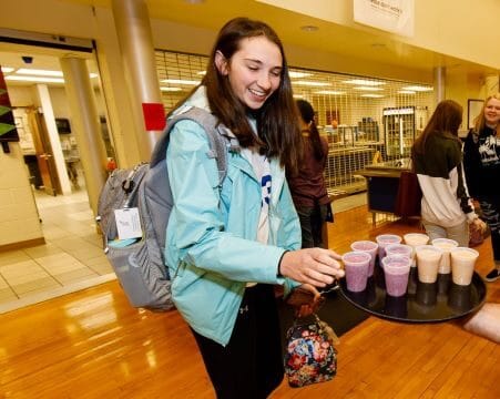 Saratoga Springs School Celebrates Farm to School Month with Smoothies for Students