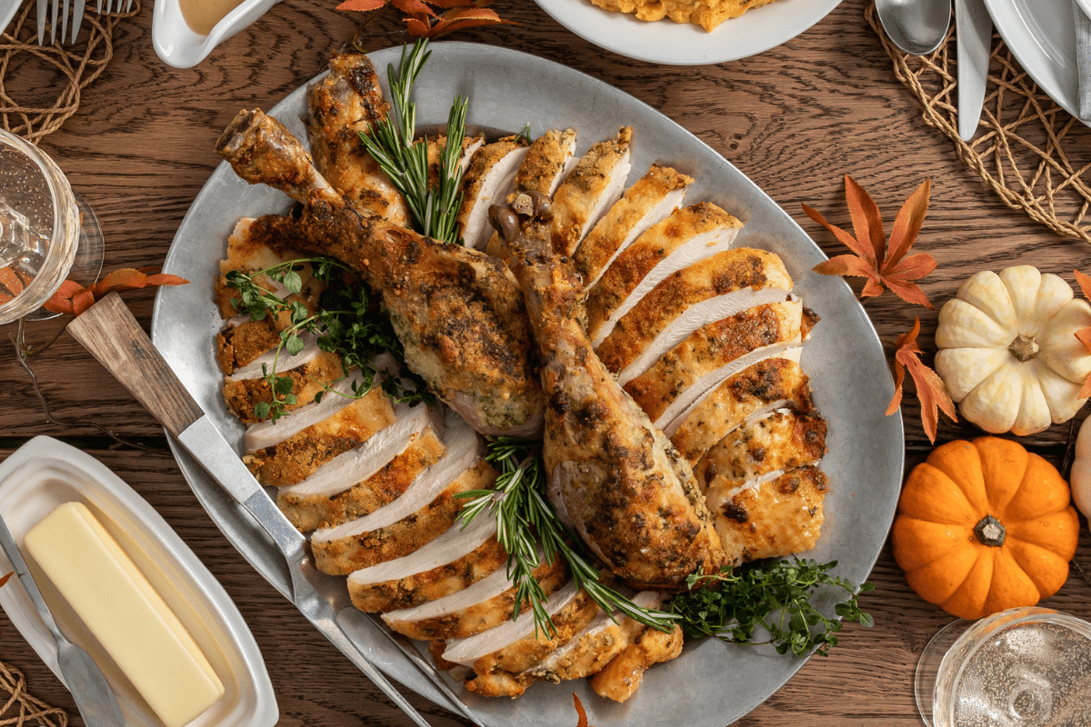 Dishing Up the Flavor on Thanksgiving