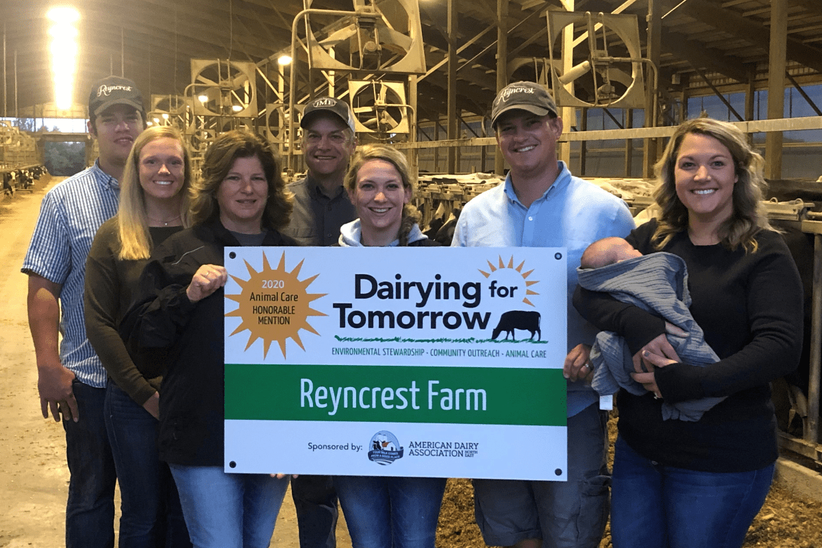 Dairy Farmers Give Back to Local Schools