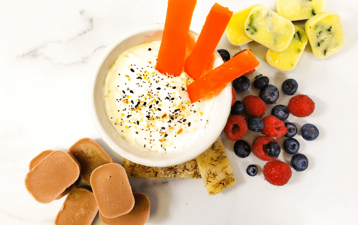 carrot sticks in yogurt dip