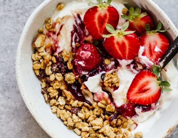 berry yogurt bowl