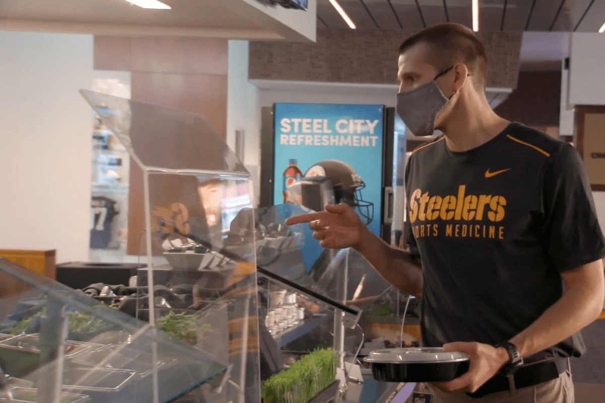 Pittsburgh Steelers Sports Dietitian Shares Team’s Favorite Meals, Snacks
