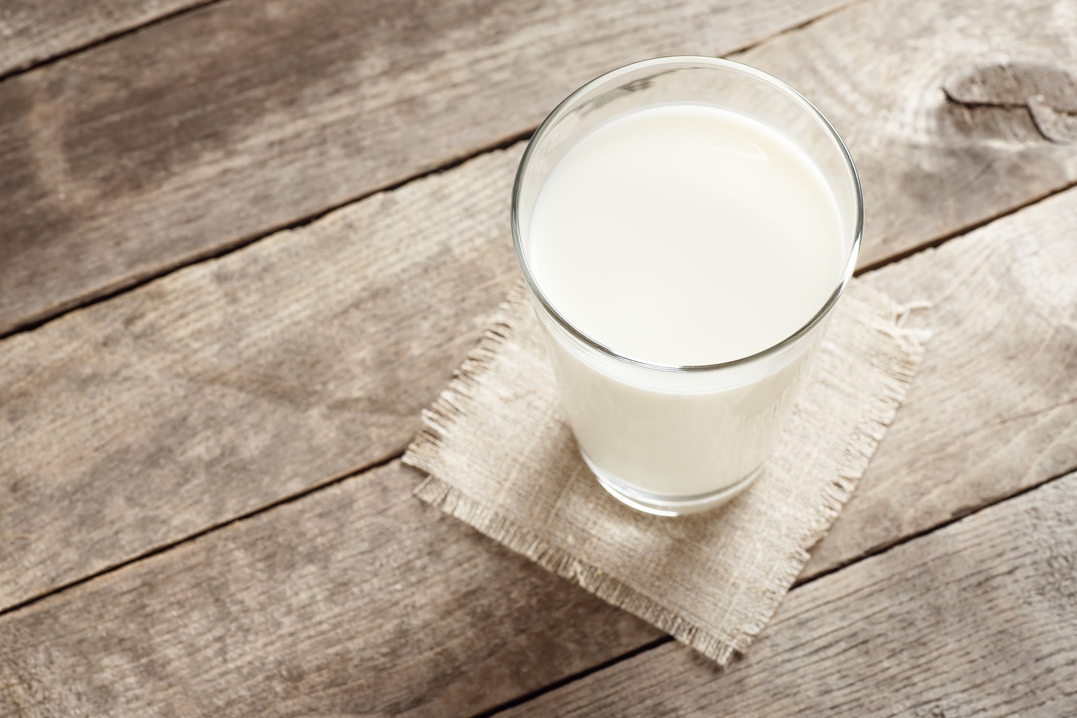 Registered Dietitian Promotes Whole Milk as Part of a Healthy Eating Plan