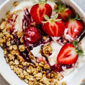 berry yogurt bowl