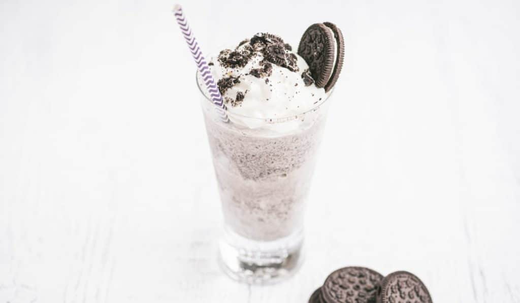 Cookies and cream milkshake cocktail