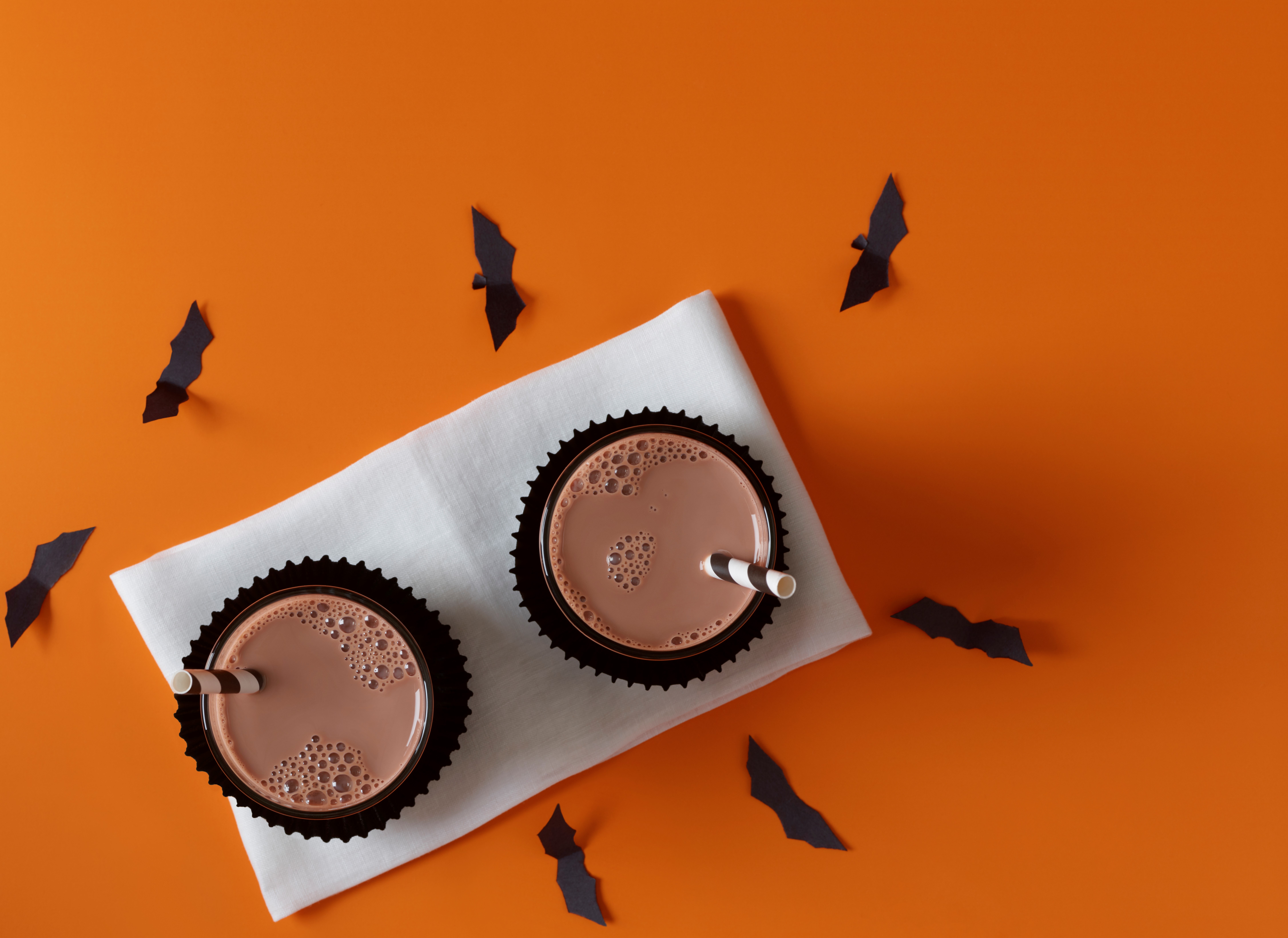 6 Razones por las Cuales la Leche de Chocolate es la Bebida Oficial de Halloween
