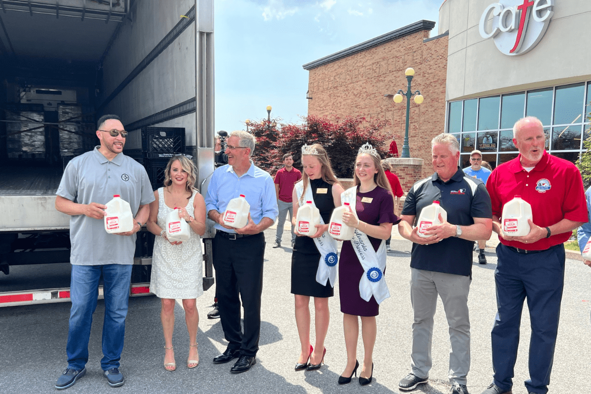 Weis Markets Partners with PA Dairymen’s Association, Feeding Pennsylvania and ADANE to Celebrate World Milk Day
