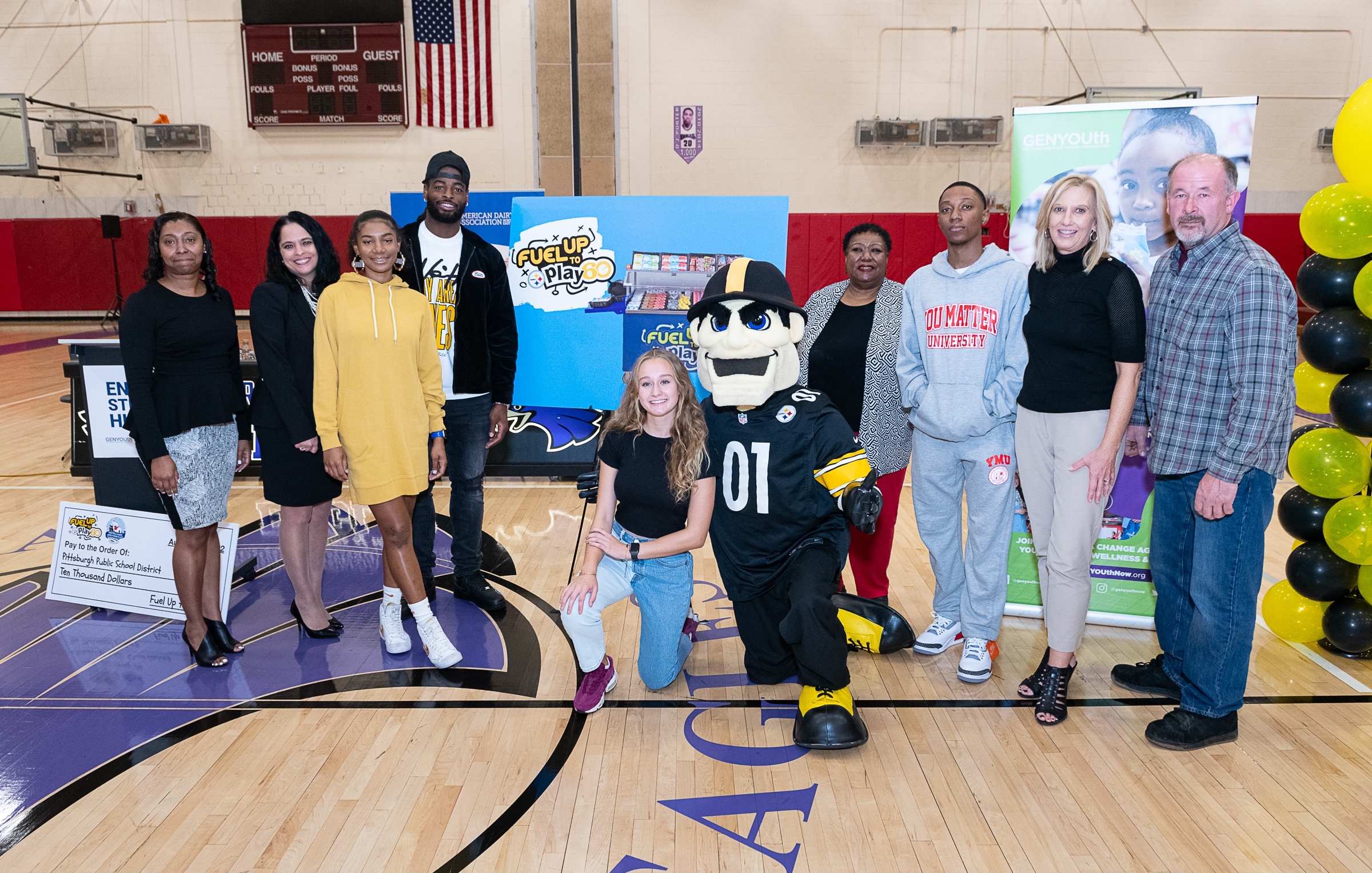 Dairy Farmer Helps Present Fuel Up to Play 60 ‘Hometown Grant’ to Pittsburgh School