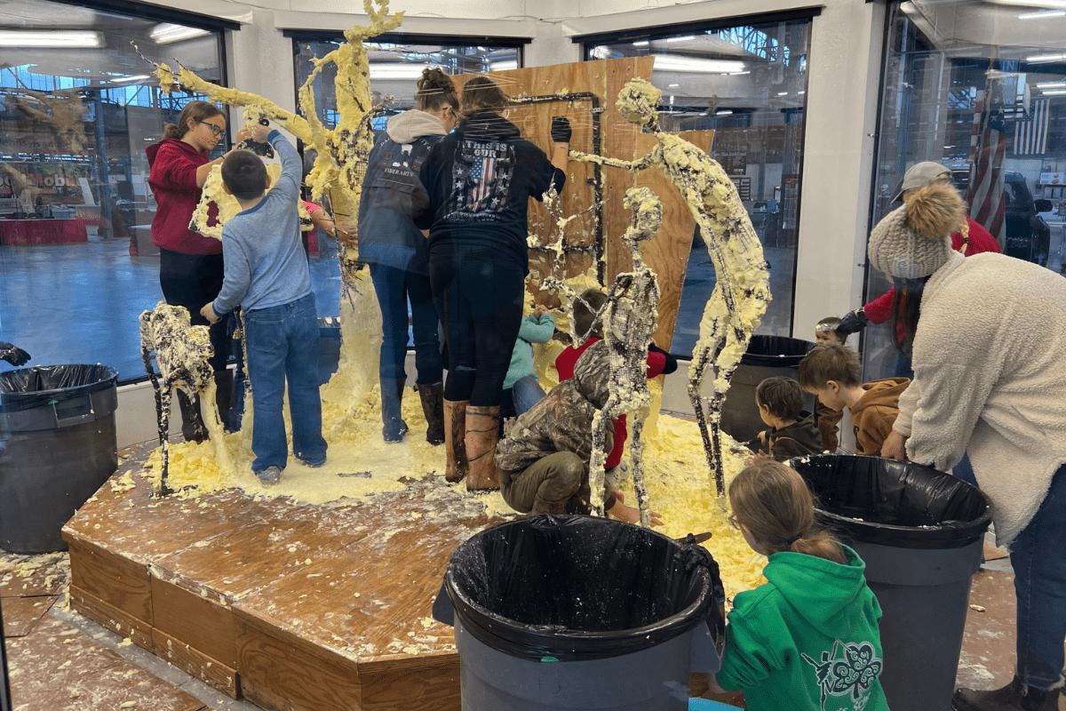 PA Farm Show Butter Sculpture Shows Positive Impact Dairy Farmers Have on Planet