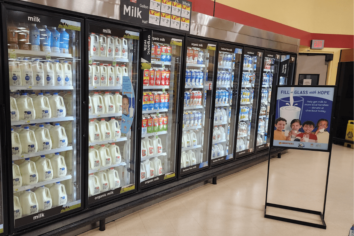 Fill a Glass With Hope® and Shoppers Food Get Milk to Families in Need