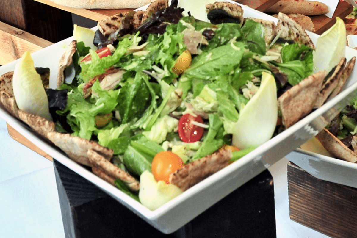 Lunch – Celebrity Chef Jeff’s Deconstructed Pizza Salad