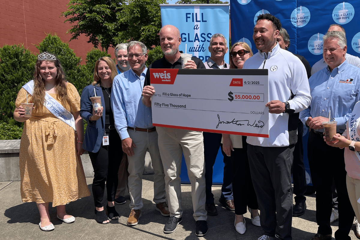 Weis Markets Partners with PA Dairymen’s Association, Feeding Pennsylvania and American Dairy Association North East to Celebrate World Milk Day